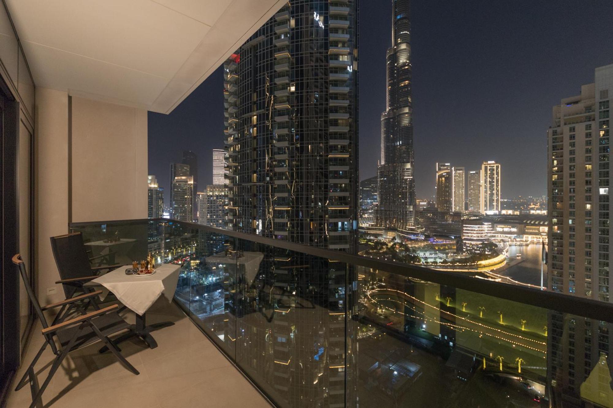 Spacious 3Br Plus Maids Burj Khalifa View Dubai Exterior foto